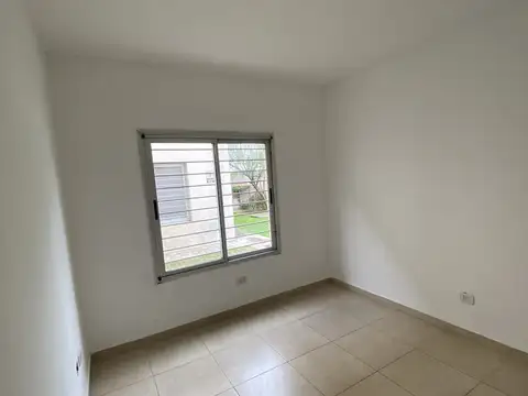 Apto Credito Hipotecario Venta Ph Con Patio 3 Ambientes Complejo Cerrado