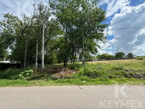 26 y 454 - Terrenos en venta en  City Bell - USD 29.000