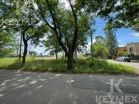 26 y 454 - Terrenos en venta en  City Bell - USD 29.000