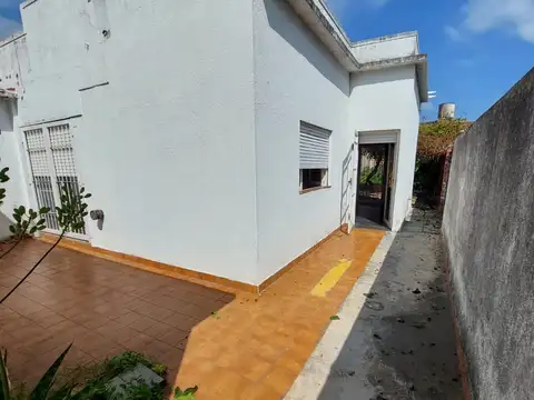 Casa en Alquiler en Villa Ballester, $ 1.370.000
