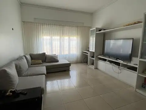 Aristobulo Del Valle 407