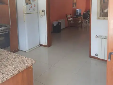 Casa 6 ambientes con 3 baños