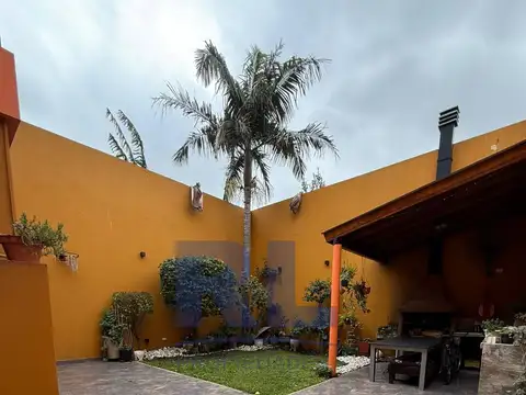 Casa 4 ambientes con 3 baños