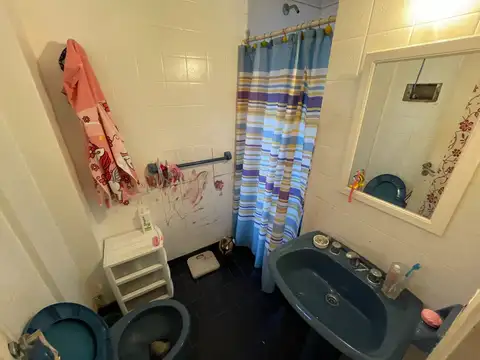 A RECICLAR.- PH 3 AMBIENTES CON AMPLIO JARDIN Y PARRILLA.- 167 M2 TOTALES.-