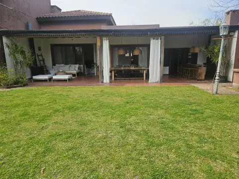 Casa en Alquiler de 5 dormitorios