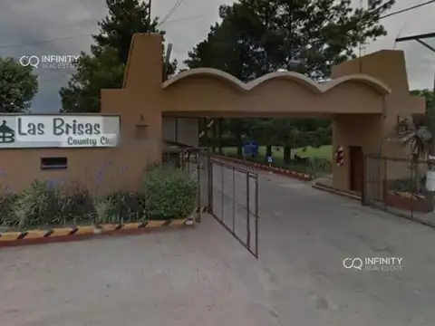 Venta Casa de 4 amb. en Country Las Brisas -Pilar (Apto Credito-Permuta)
