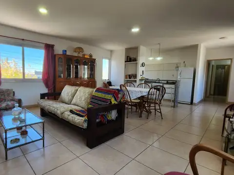 Venta Lindo y Amplio Depto en el Centro de Maipu