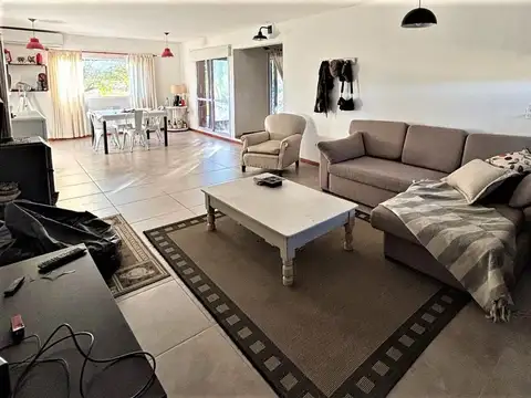 CASA EN VENTA C/BAJADA AL RIO PROPIA  B° CERRADO