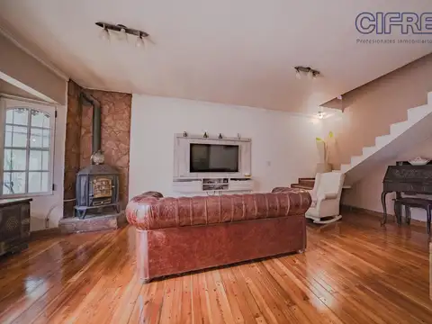 Depto Tipo Casa en Alquiler con 1 cocheras