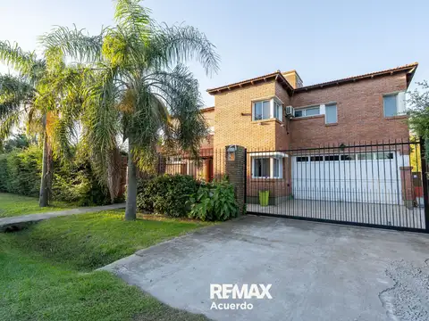 VENTA CASA 5 DORMI SAN NICOLÁS PILETA APTO CREDITO