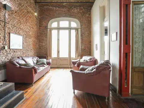 Depto Tipo Casa en Venta 100 años