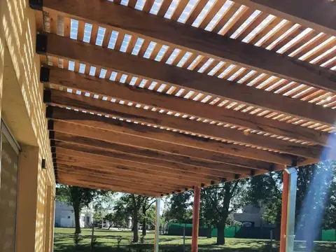 Hermosa casa s/ lote 850m2  en Sta. Guadalupe