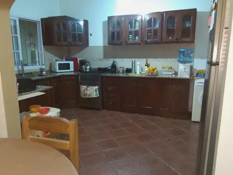 Casa c/ depart. entrada independiente- Temperley venta