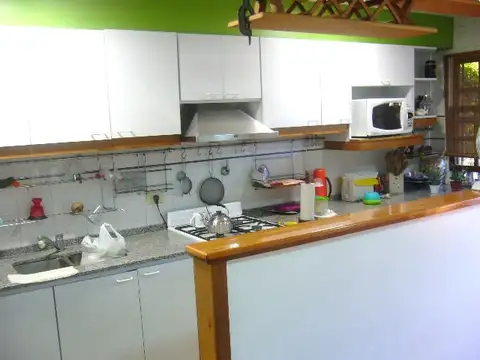 Casa en Venta en Olivos, USD 400.000