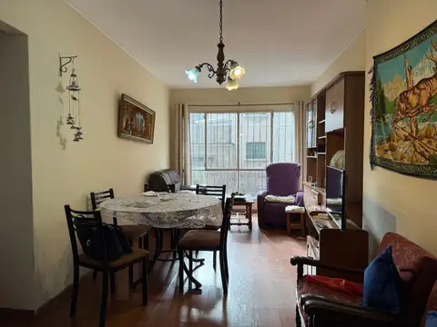 Avenida 18 de Julio 2197, Montevideo Departamento de Montevideo, 100