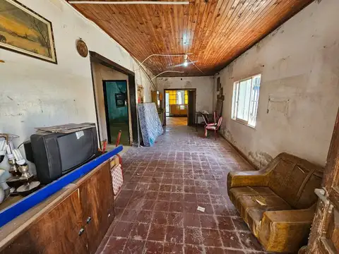 Casa en Venta con 3 cocheras