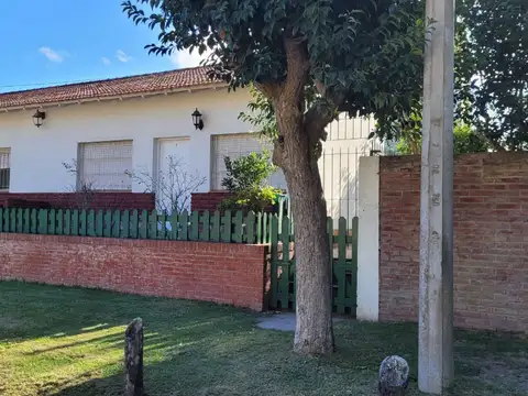 Departamento de 2 Ambientes planta baja con estacionamiento