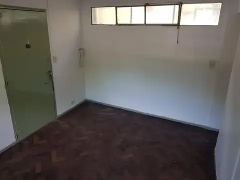 Avenida Caseros 1400, Piso PB