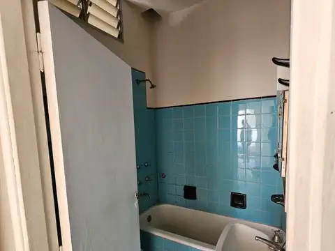 Depto Tipo Casa en Venta 70 años