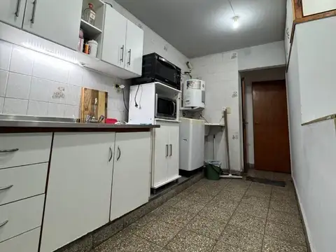 Urcola 2100, Piso 1