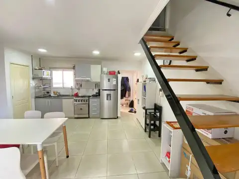 DEPARTAMENTO TIPO DUPLEX 3 AMBIENTES EN CENTRO DE SAN MARTIN