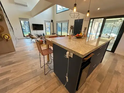 Casa en Alquiler Temporal en Barrio el Cazador, USD 900