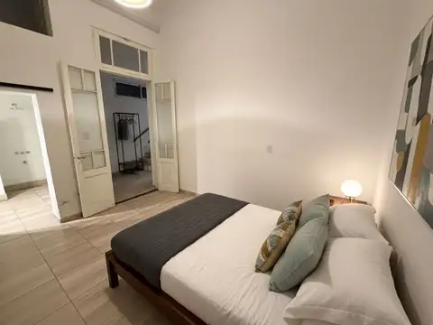 VENTA PH 4 AMBIENTES MUY AMPLIO CON PATIO Y TERRAZA