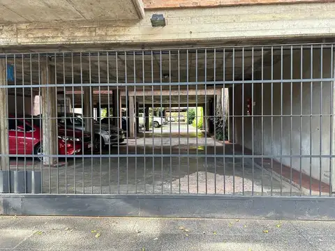 Venta cochera en San Isidro