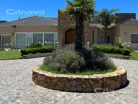 Casa en Venta de 6 dormitorios