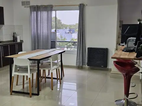 Avellaneda 600, Piso 4