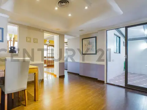 Departamento en Venta con 2 cocheras