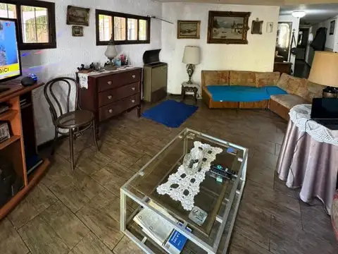 CHALET 4 AMBIENTES + DPTO. 2 AMB