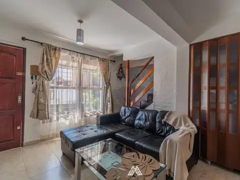 Casa 3 ambientes con 2 baños