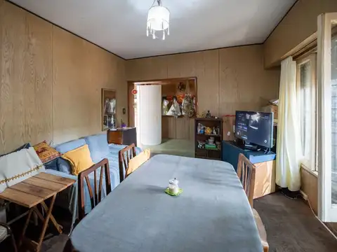 Casa 5 ambientes con 2 baños