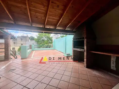 Venta casa lote propio Tres Arroyos terraza parrilla general mitre