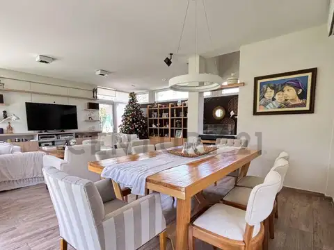 Casa en Venta en Lomas De City Bell, USD 630.000