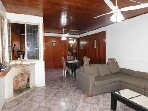 Depto Tipo Casa en Venta de 4 dormitorios