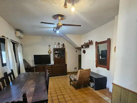 Venta PH 6 Ambientes Con entrada independiente y terraza !