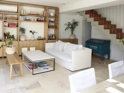 Depto Tipo Casa en Alquiler en Eucalis - 3 dormitorios