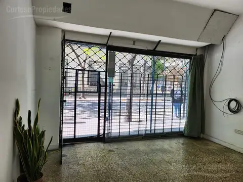 Local en Alquiler en Monserrat, $ 700.000