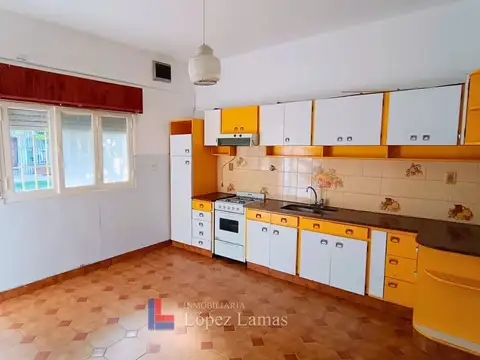 Depto Tipo Casa en Alquiler de 2 ambientes