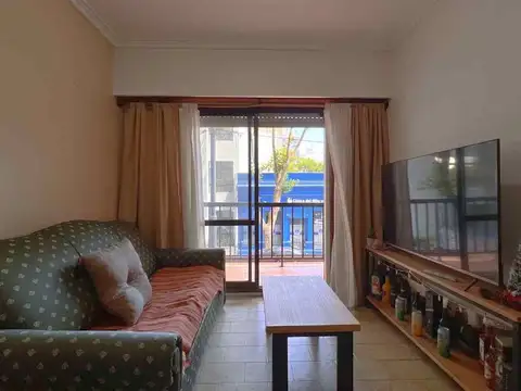 Hipólito Yrigoyen 2100