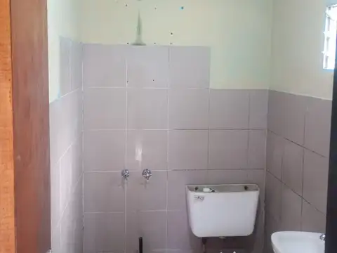 Casa en Alquiler con 1 cochera