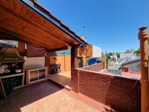 Depto Tipo Casa en Venta de 4 ambientes