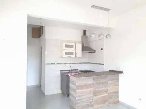 F. M Esquiu 2200