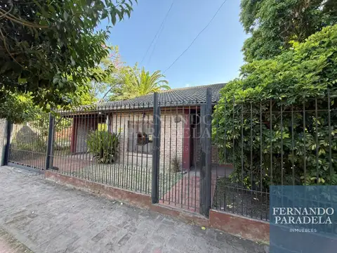 Casa en venta c/ cochera en Villa Gobernador Udaondo