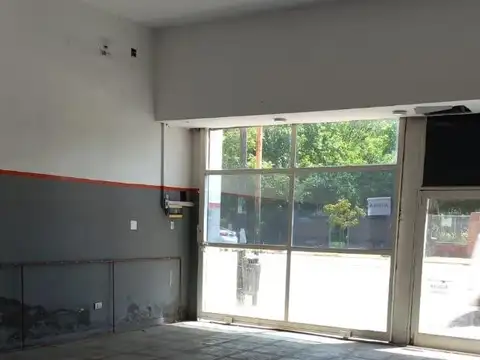 Local en Alquiler 80 años