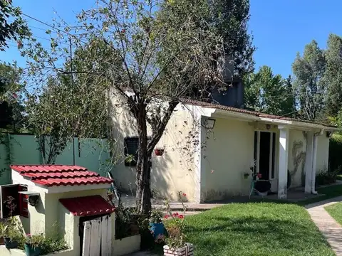 CASA QUINTA EN DEL VISO- MUY BUENA UBICACION