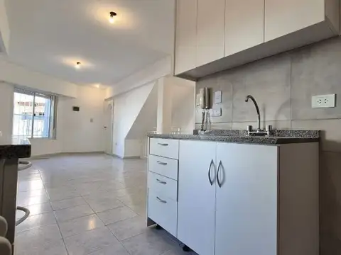 Depto Tipo Casa 2 ambientes con 1 baño