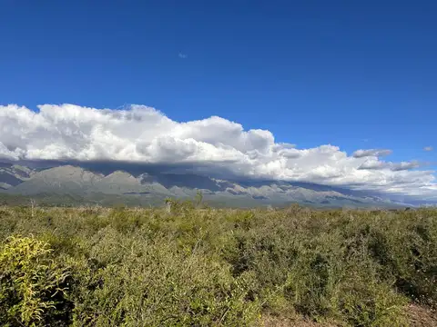 Pública a 1,5 km de Ruta prov. Nº14